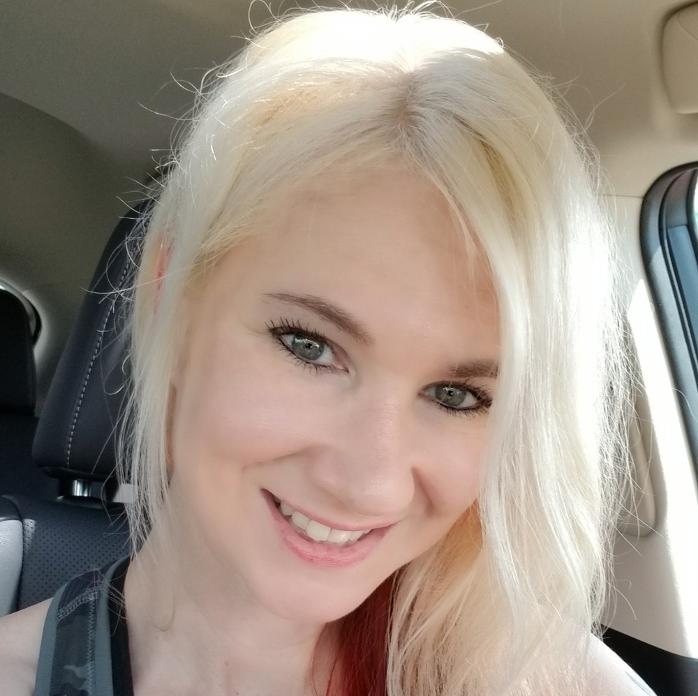 Meet your Posher, Debbie